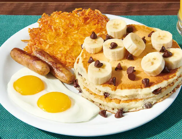 Does Denny’S  Spangles Serve Breakfast All Day?